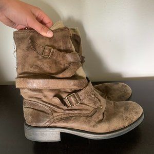 Distressed buckle brown boots